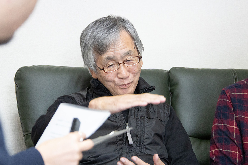 旦那様がお話ししている