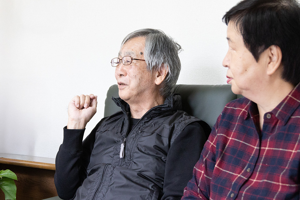 旦那様がお話ししている